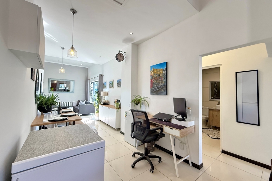 2 Bedroom Property for Sale in Beachfront Western Cape